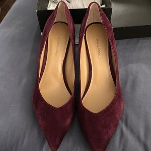 New in box velvet suede heels